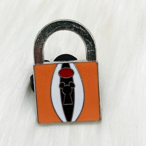 🔮 5/$25 Disney Chip 'n' Dale - Dale Lock Pin - Picture 1 of 3